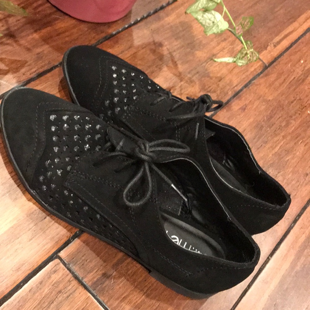 👓Wingtip Vegan Suede Almond Toe Oxfords👓